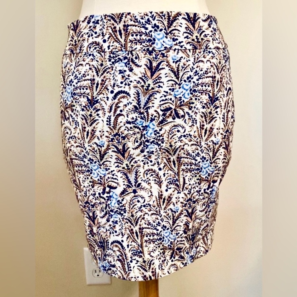 Ann Taylor Petite Blue Cream Floral Leaf Paisley Print 6P Cottagecore Mini Skirt - Picture 2 of 11